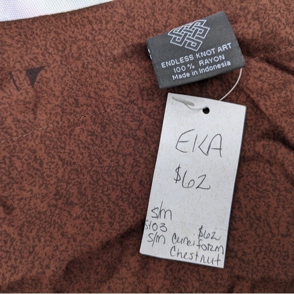 Endless Knot Art Women's Top, Size Small/Medium - Picture 3 of 8